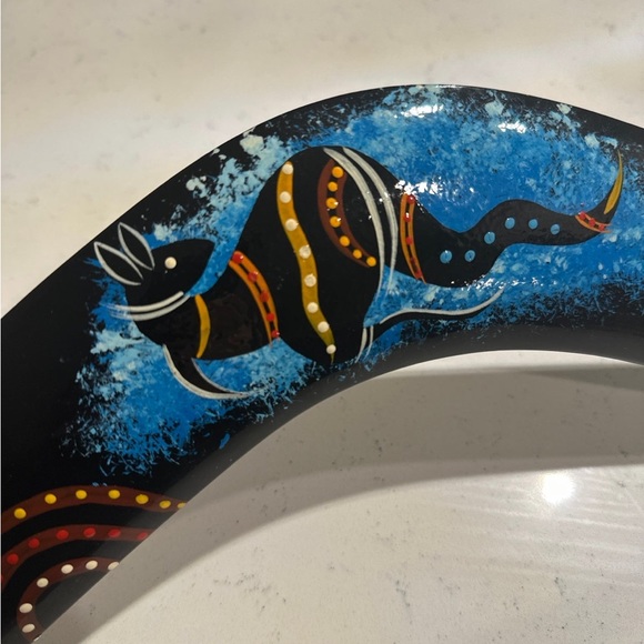 Australian Made Handpainted Boomerang 18” - Picture 2 of 4